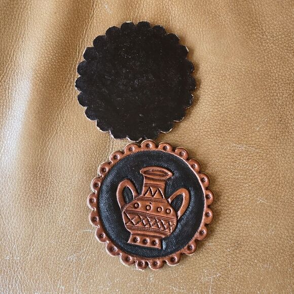 Hand tooled Leather Coaster f Southwestern Water Jug Native American - Picture 7 of 8